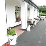 The Three Arches Couette-café 3*