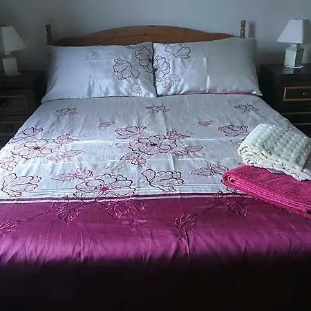 The Three Arches 3* Louisburgh