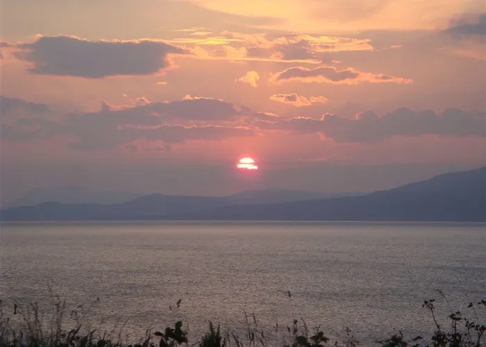 Couette-café The Three Arches 3*