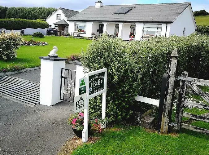 The Three Arches 3* Louisburgh